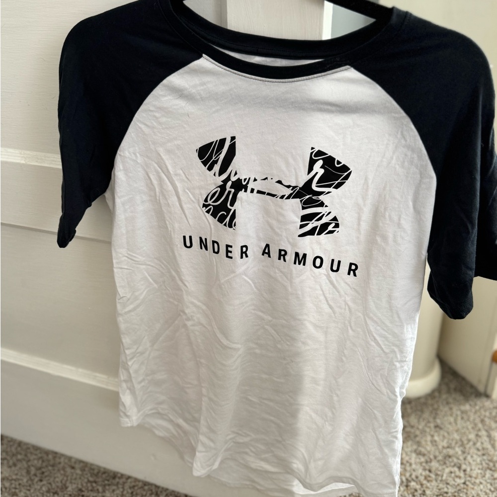NWT! Under Armour Black and White Shirt